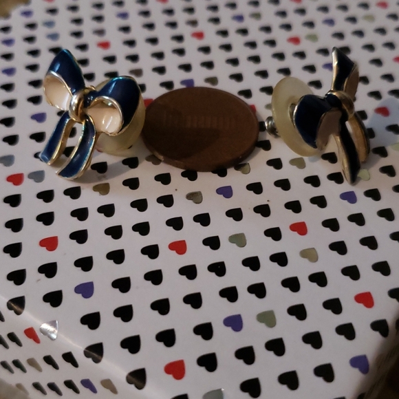 *SOLD* Elegant Blue Bow Earrings - Picture 3 of 5